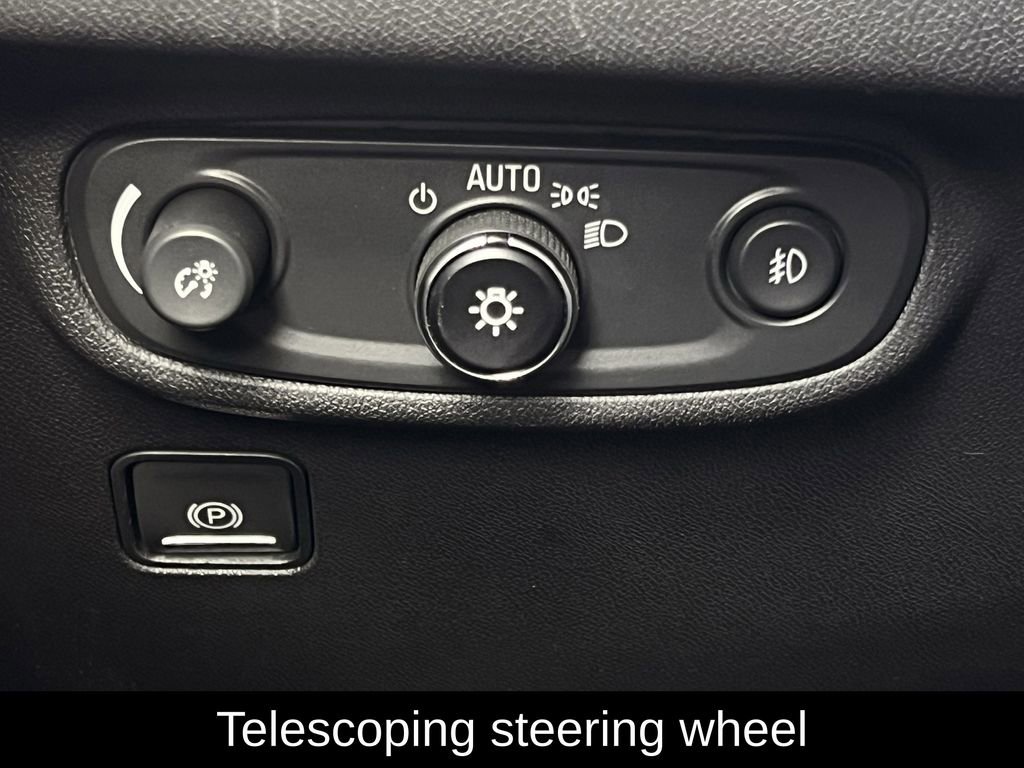 Used 2023 GMC Terrain SLT image 24