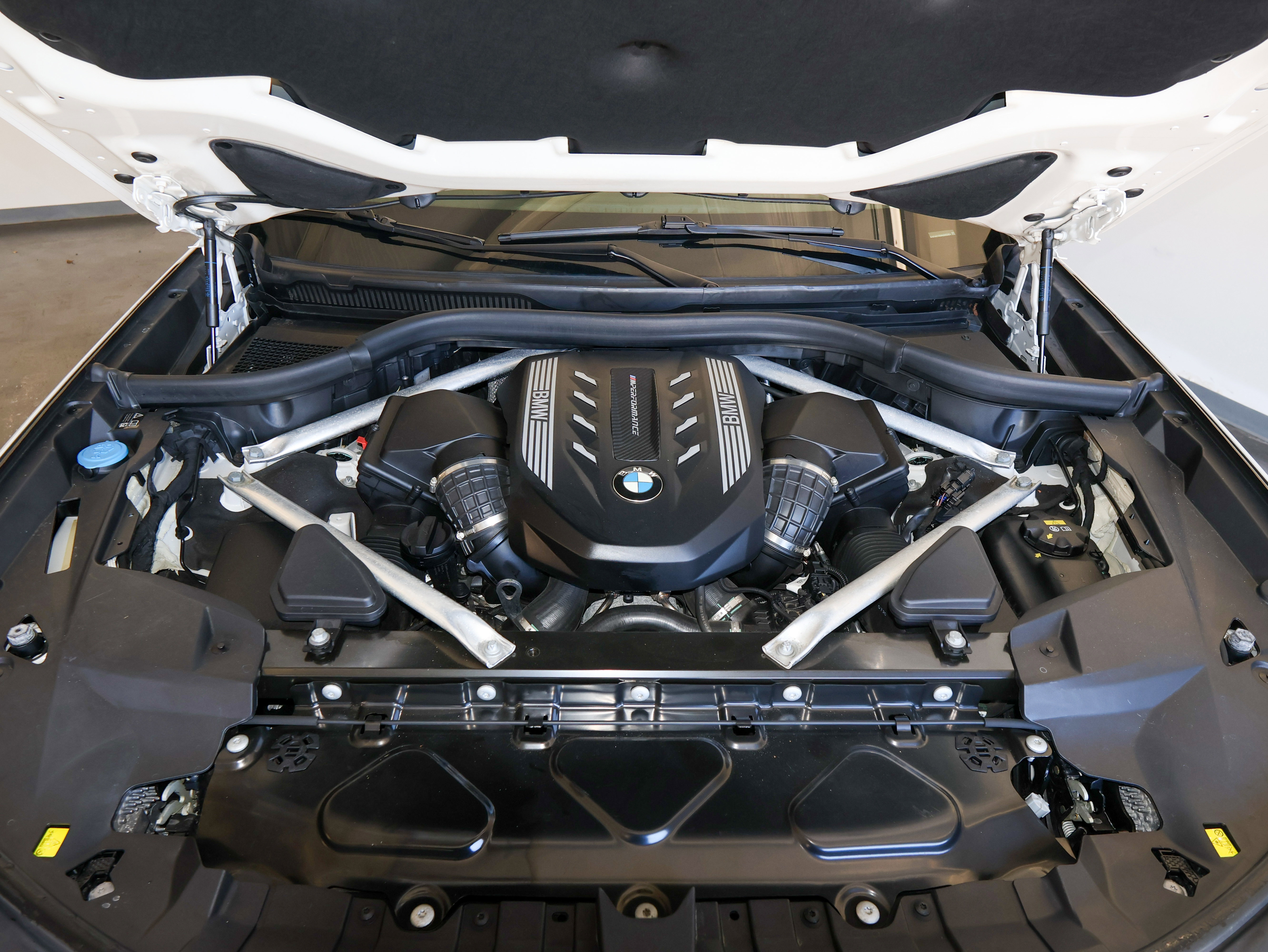 Used 2021 BMW X7 M50i image 73