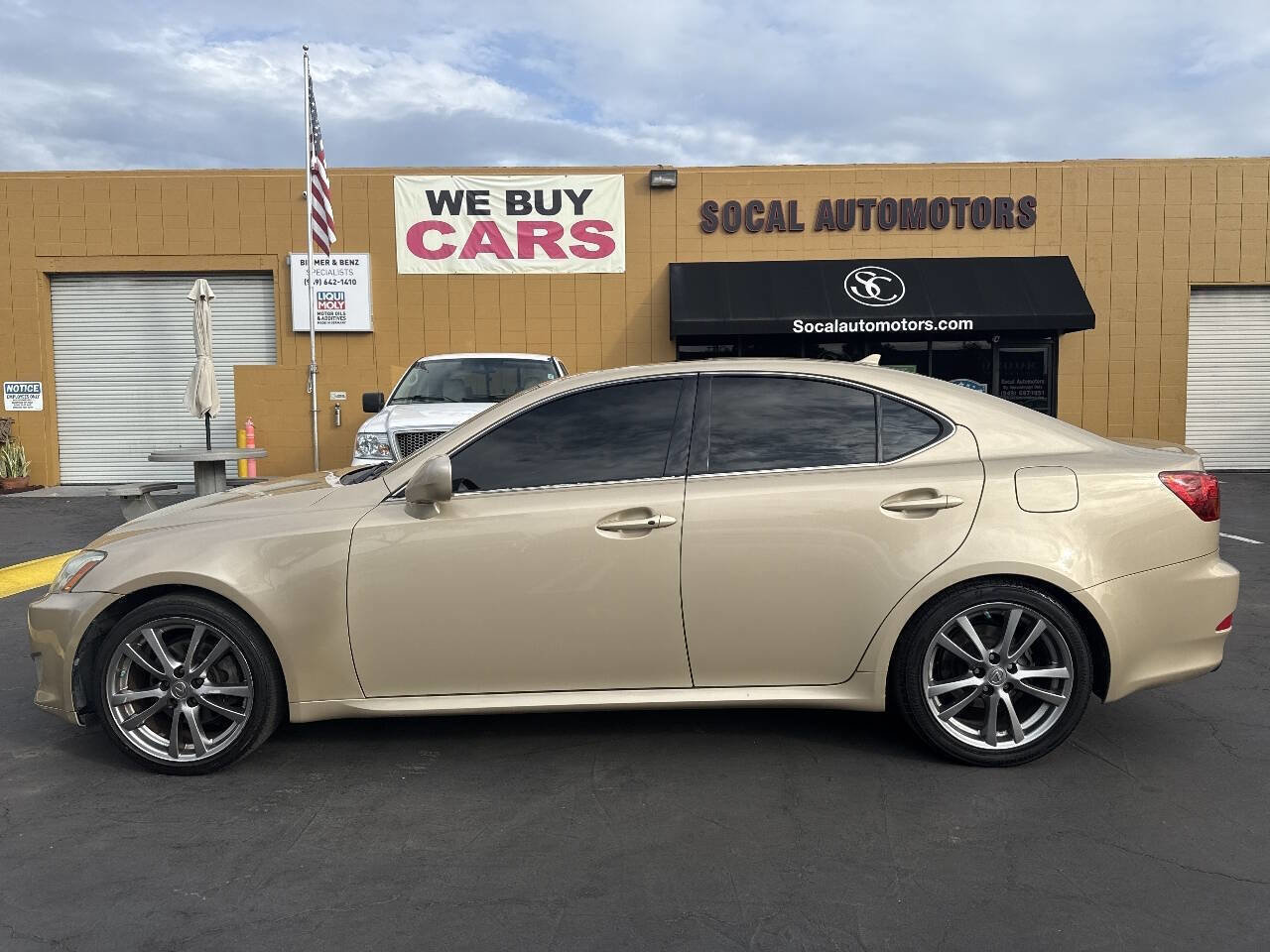 Used 2008 Lexus IS 250 image 2