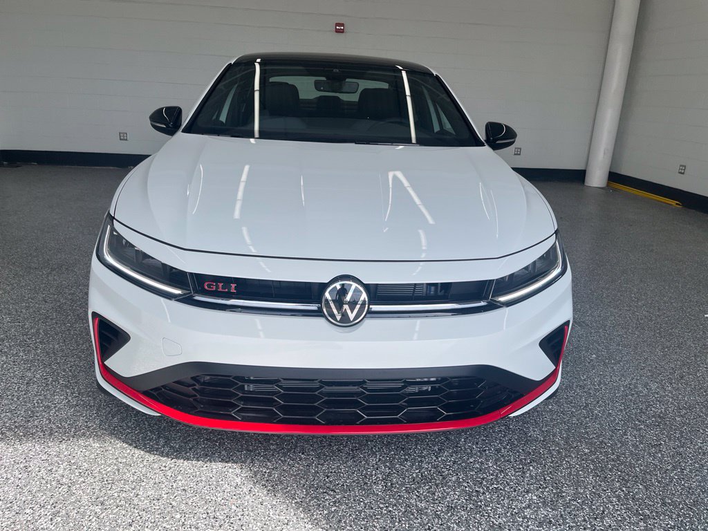 New 2027 Volkswagen Jetta GLI Autobahn FWD image 10