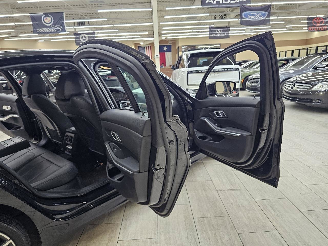 Used 2020 BMW 330i Sedan RWD image 14