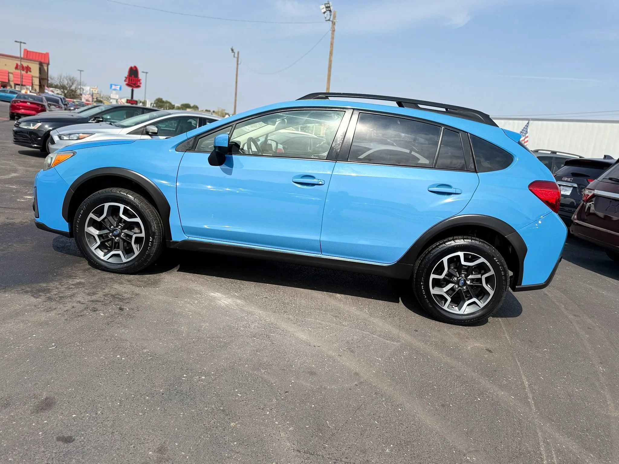 Used 2017 Subaru Crosstrek 2.0i Premium AWD/4WD image 6