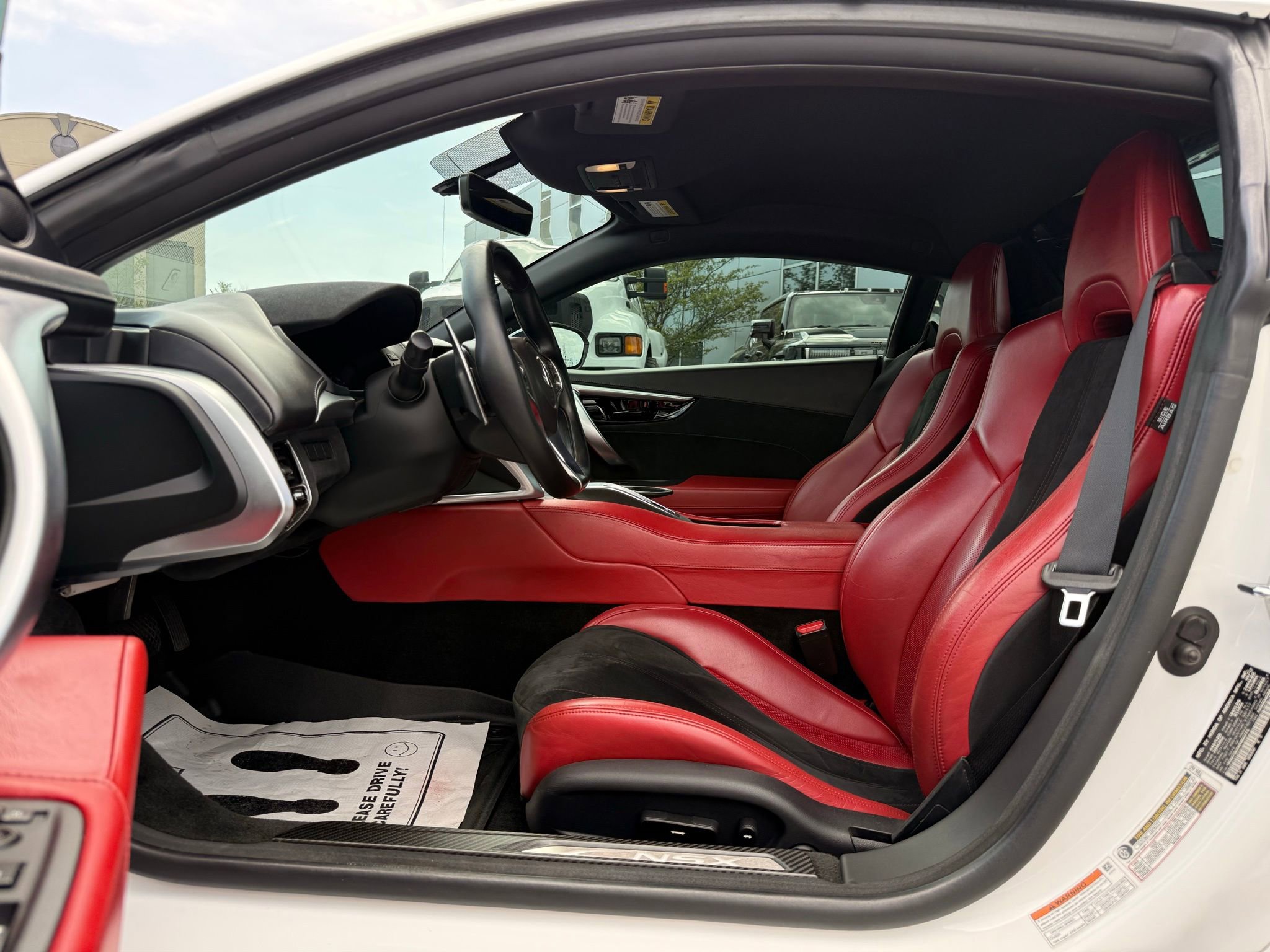 Used 2017 Acura NSX image 38