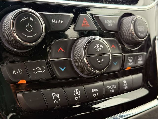 Certified 2019 Jeep Grand Cherokee Altitude AWD/4WD image 24