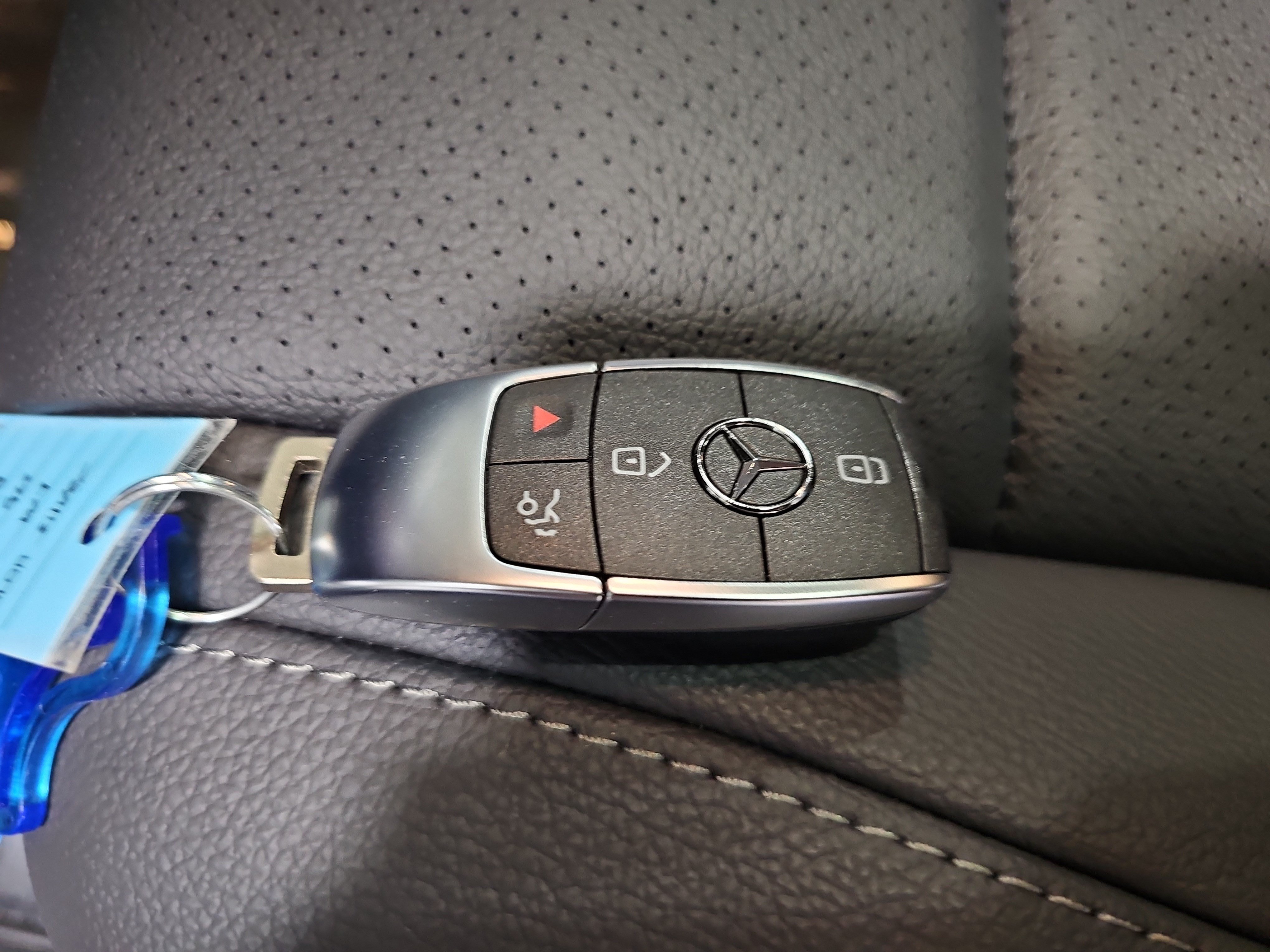 New 2026 Mercedes-Benz GLS 450 4MATIC image 38