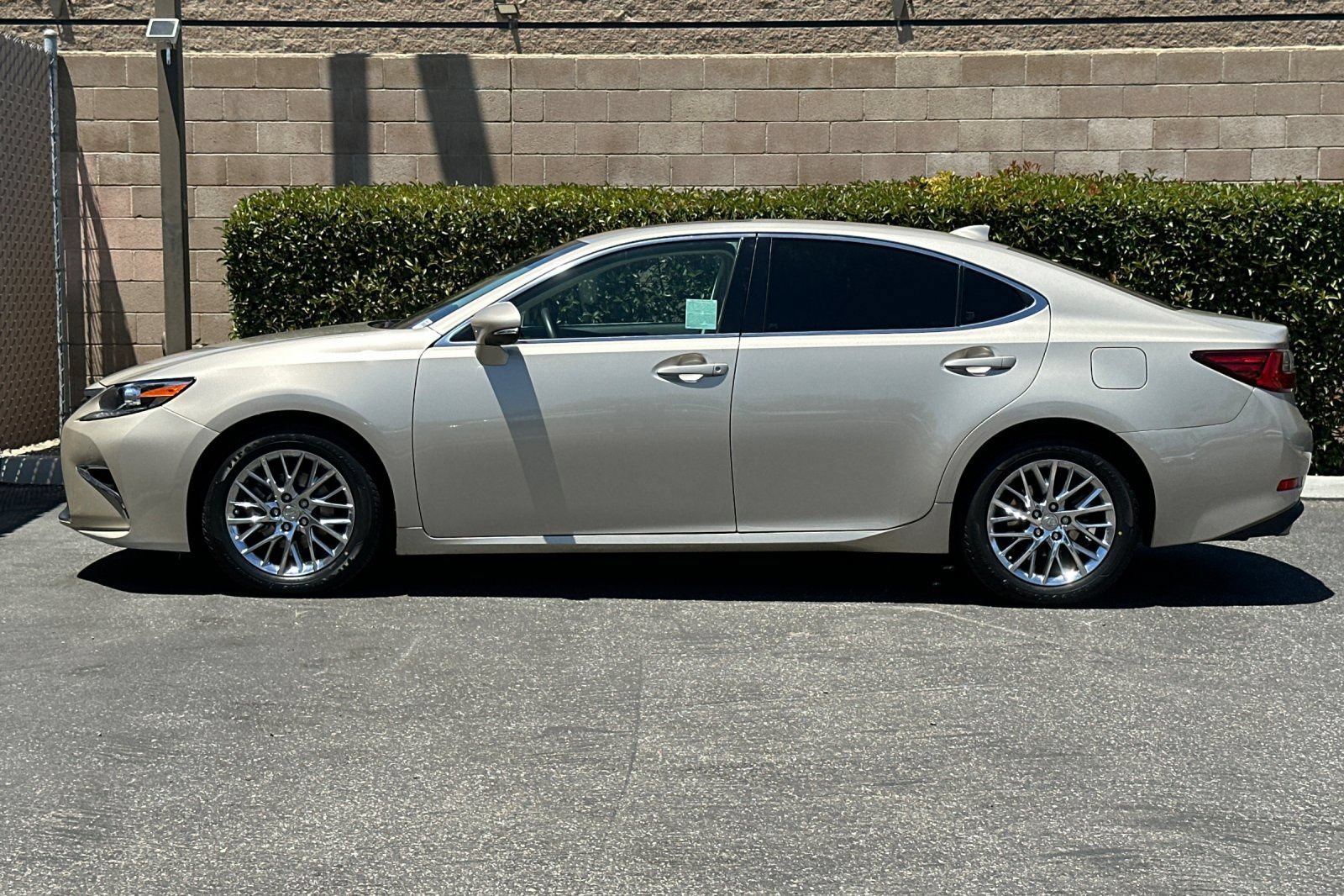 Used 2018 Lexus ES 350 w/ Premier Package FWD image 7