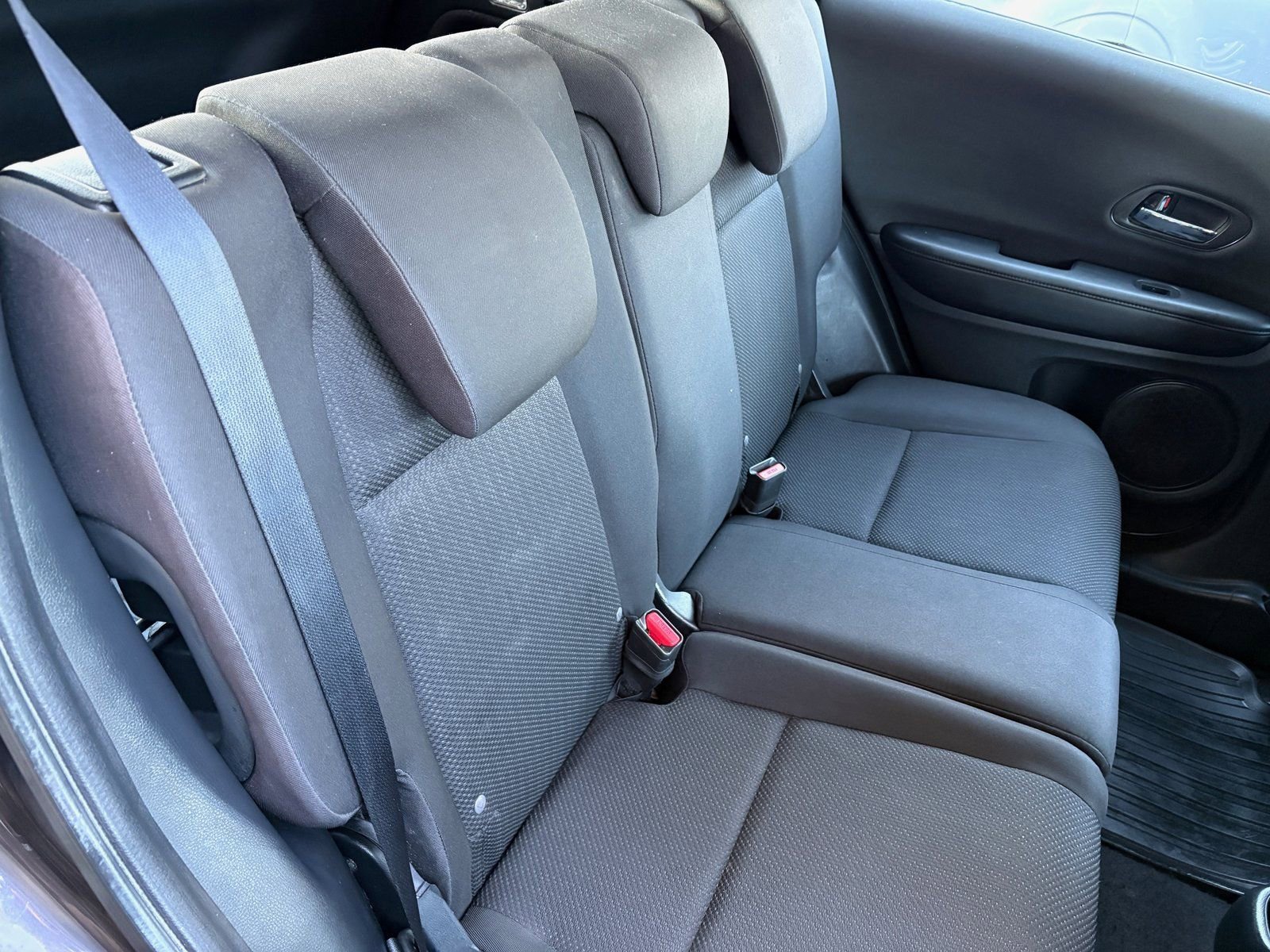 Used 2016 Honda HR-V LX image 26