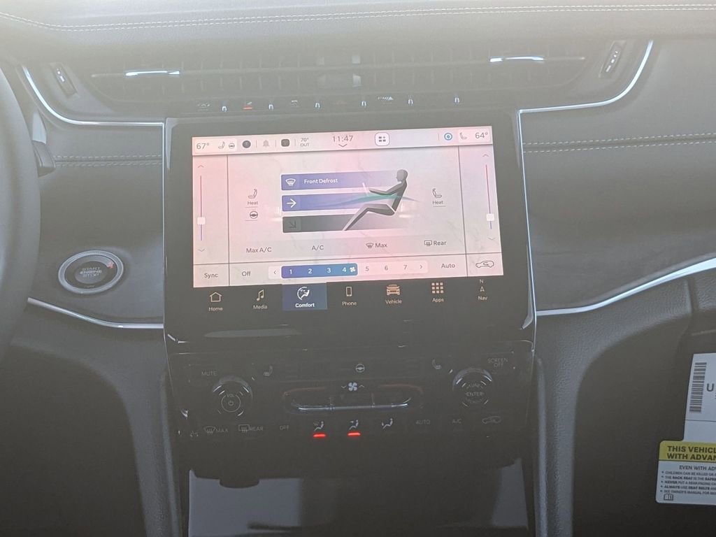 New 2025 Jeep Grand Cherokee Limited w/ Black Appearance Package image 29