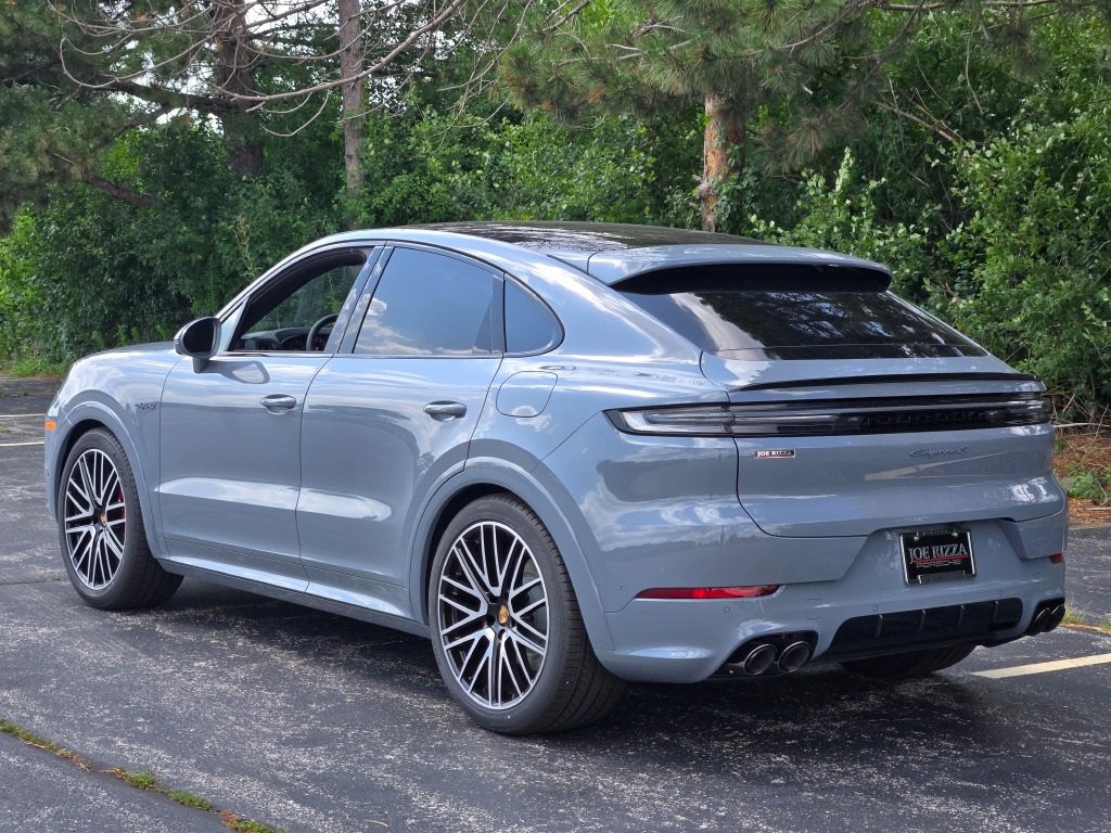 New 2025 Porsche Cayenne S image 3
