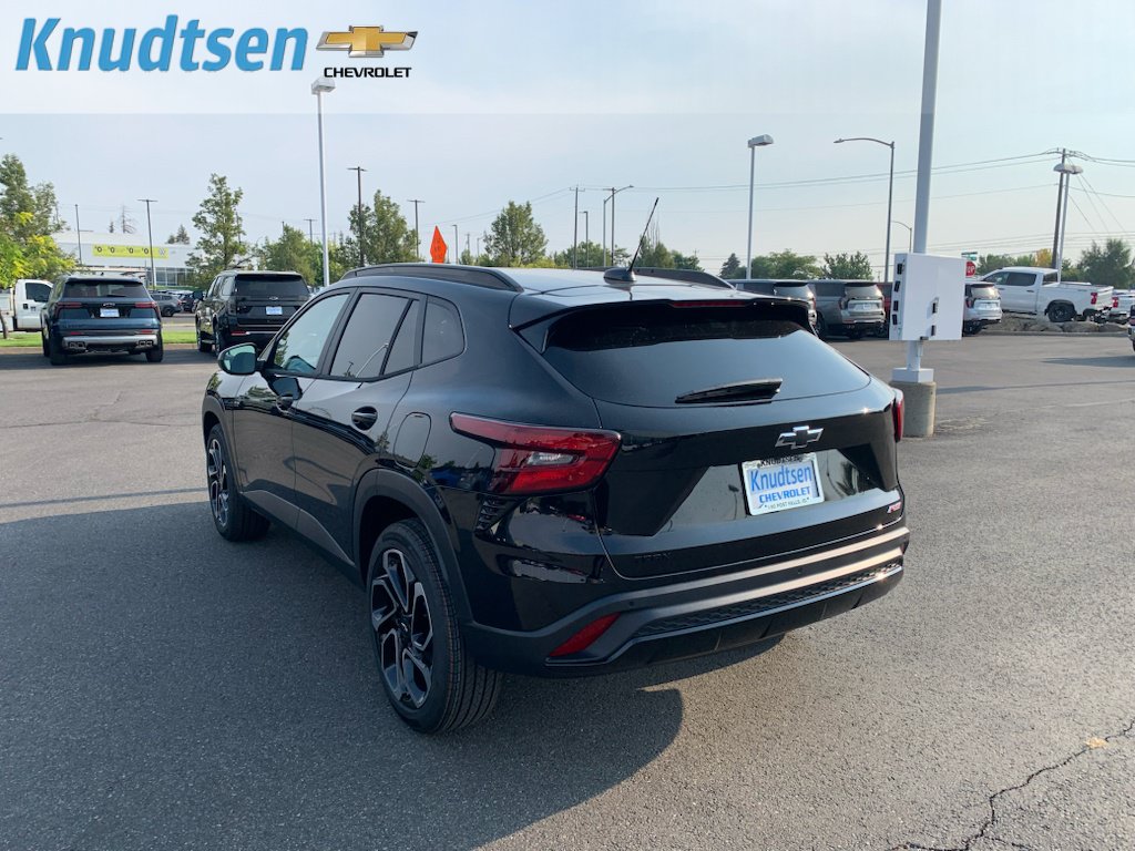 New 2026 Chevrolet Trax RS w/ Driver Confidence Package FWD image 5