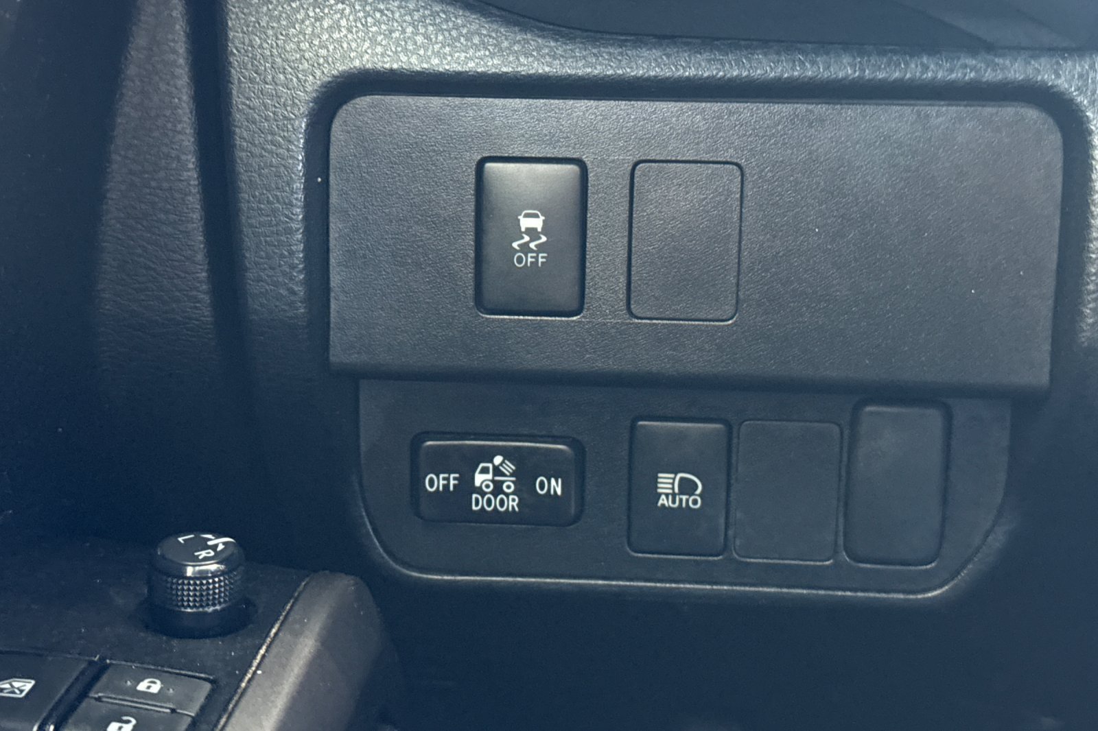 Used 2023 Toyota Tacoma SR5 RWD image 36