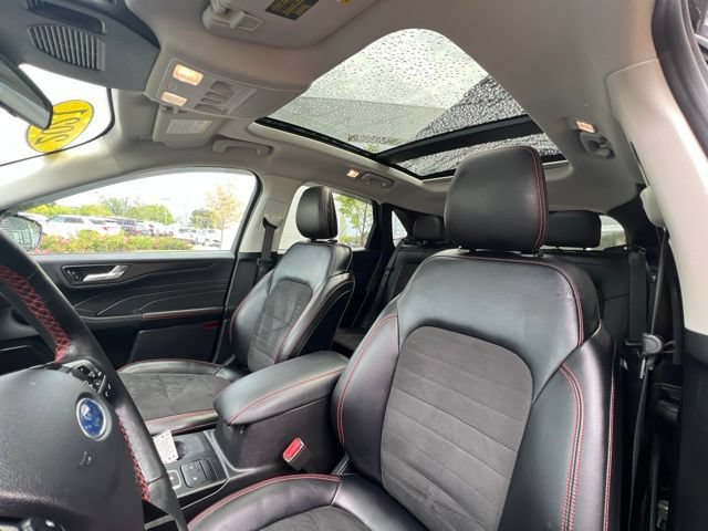 Used 2021 Ford Escape SEL w/ SEL Stealth AWD Package image 20
