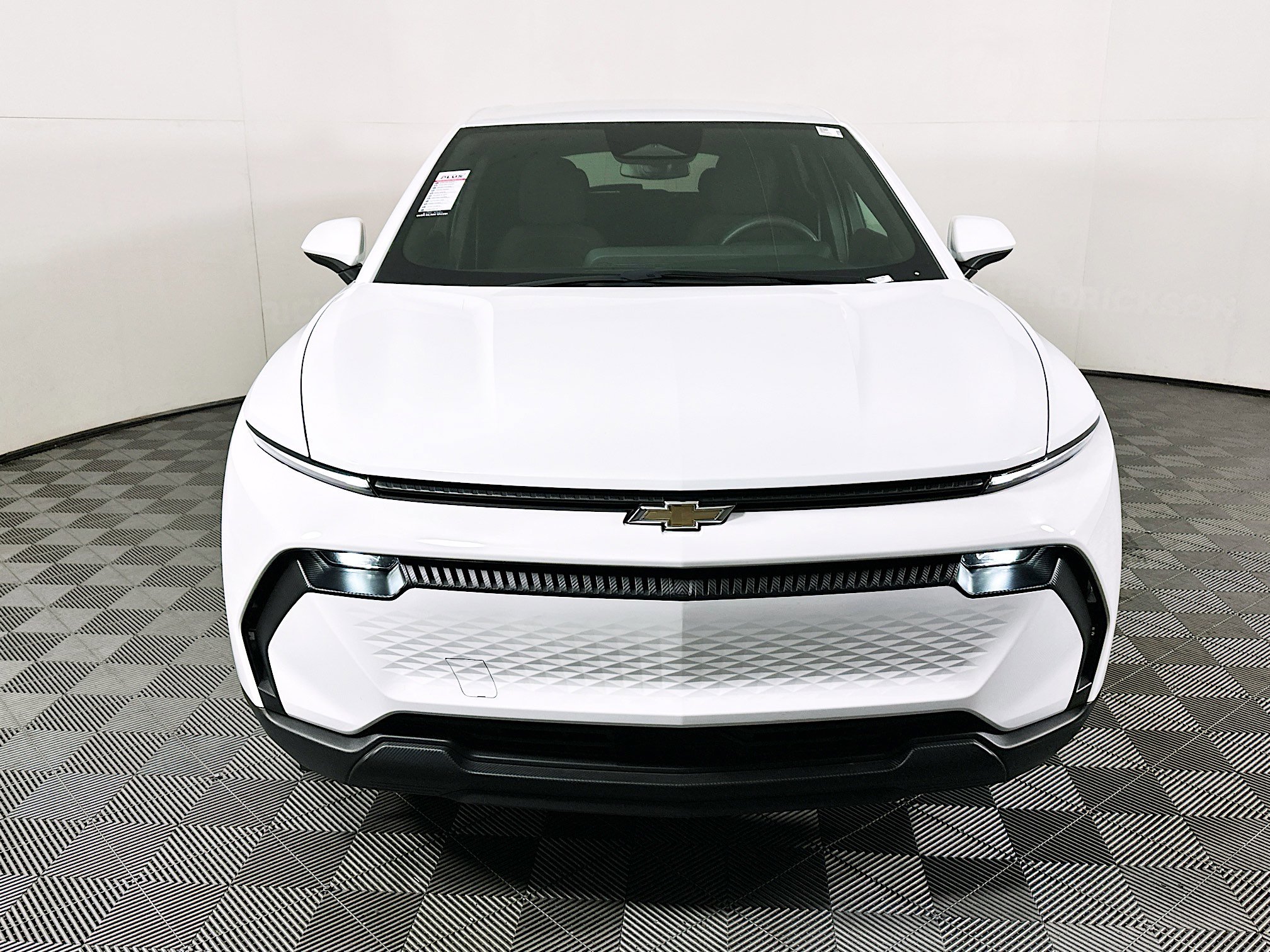 Used 2025 Chevrolet Equinox EV LT image 8