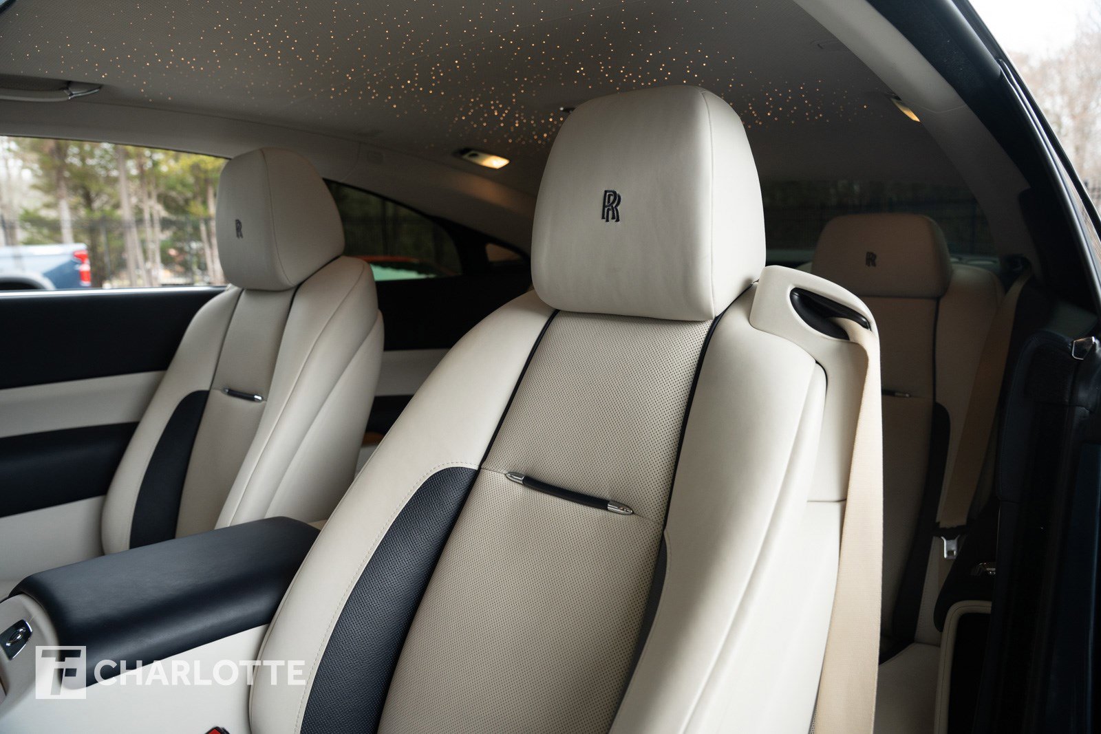 Used 2019 Rolls-Royce Wraith image 19