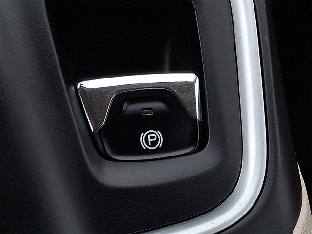 Used 2015 Chrysler 200 Limited w/ Convenience Group image 24