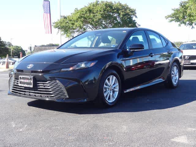 Used 2025 Toyota Camry LE FWD image 1