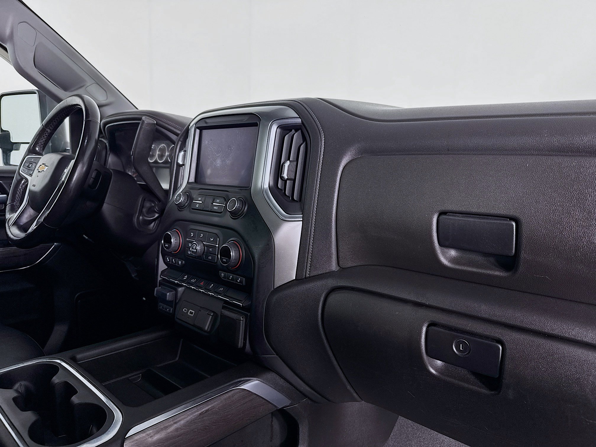 Used 2021 Chevrolet Silverado 2500 LTZ w/ LTZ Convenience Package image 28