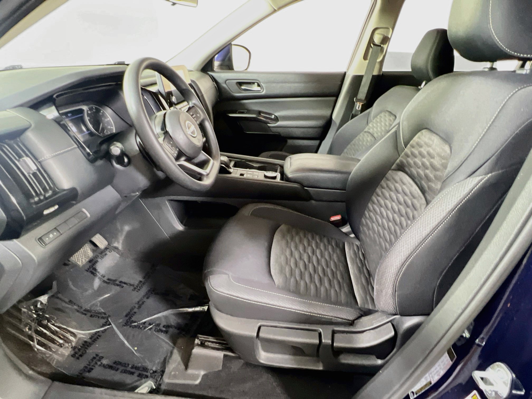 Used 2022 Nissan Pathfinder S AWD/4WD image 19