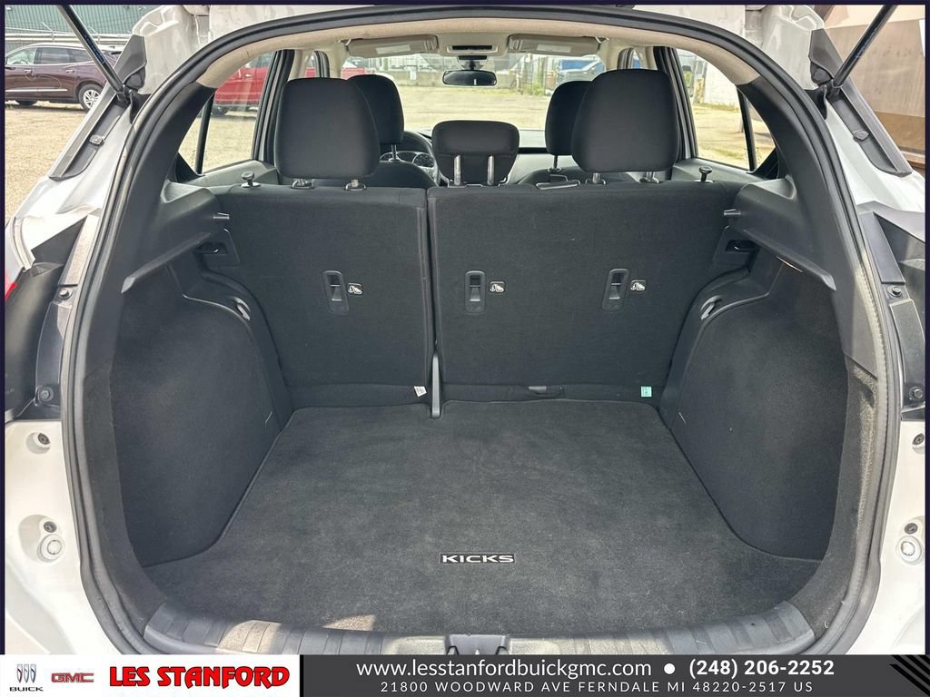Used 2023 Nissan Kicks S FWD image 11