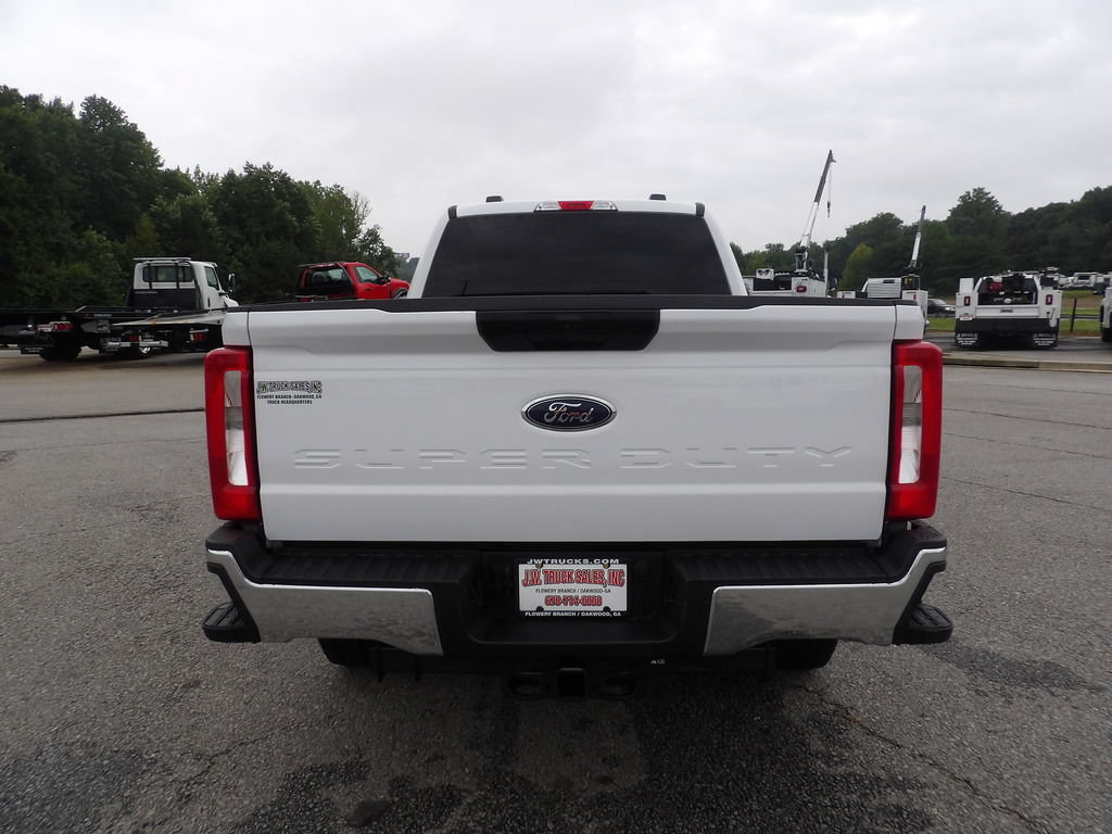 Used 2025 Ford F250 XLT w/ FX4 Off-Road Package AWD/4WD image 6