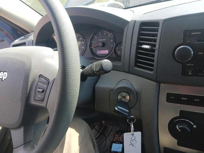 Used 2006 Jeep Grand Cherokee Laredo w/ Cargo Convenience Group AWD/4WD image 36