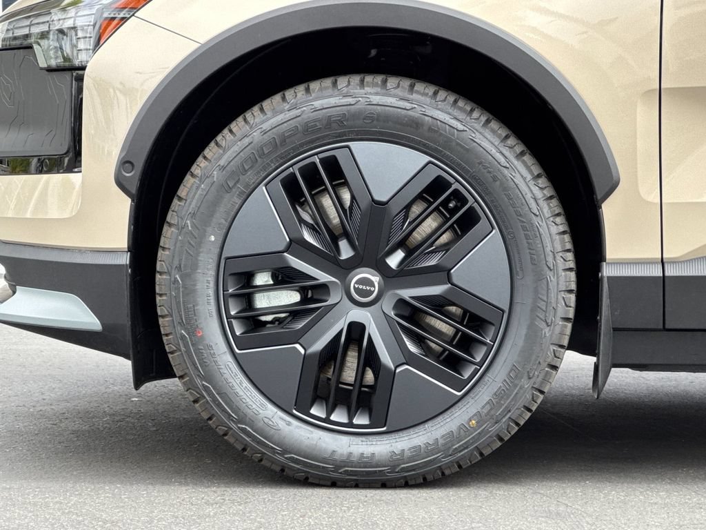 New 2026 Volvo EX30 Cross Country Ultra w/ Protection Package Premier AWD/4WD image 24