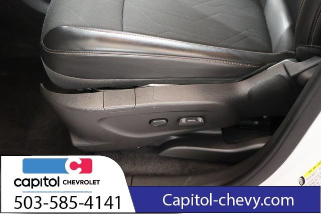 Used 2019 Chevrolet Trax LT w/ LT Convenience Package AWD/4WD image 14
