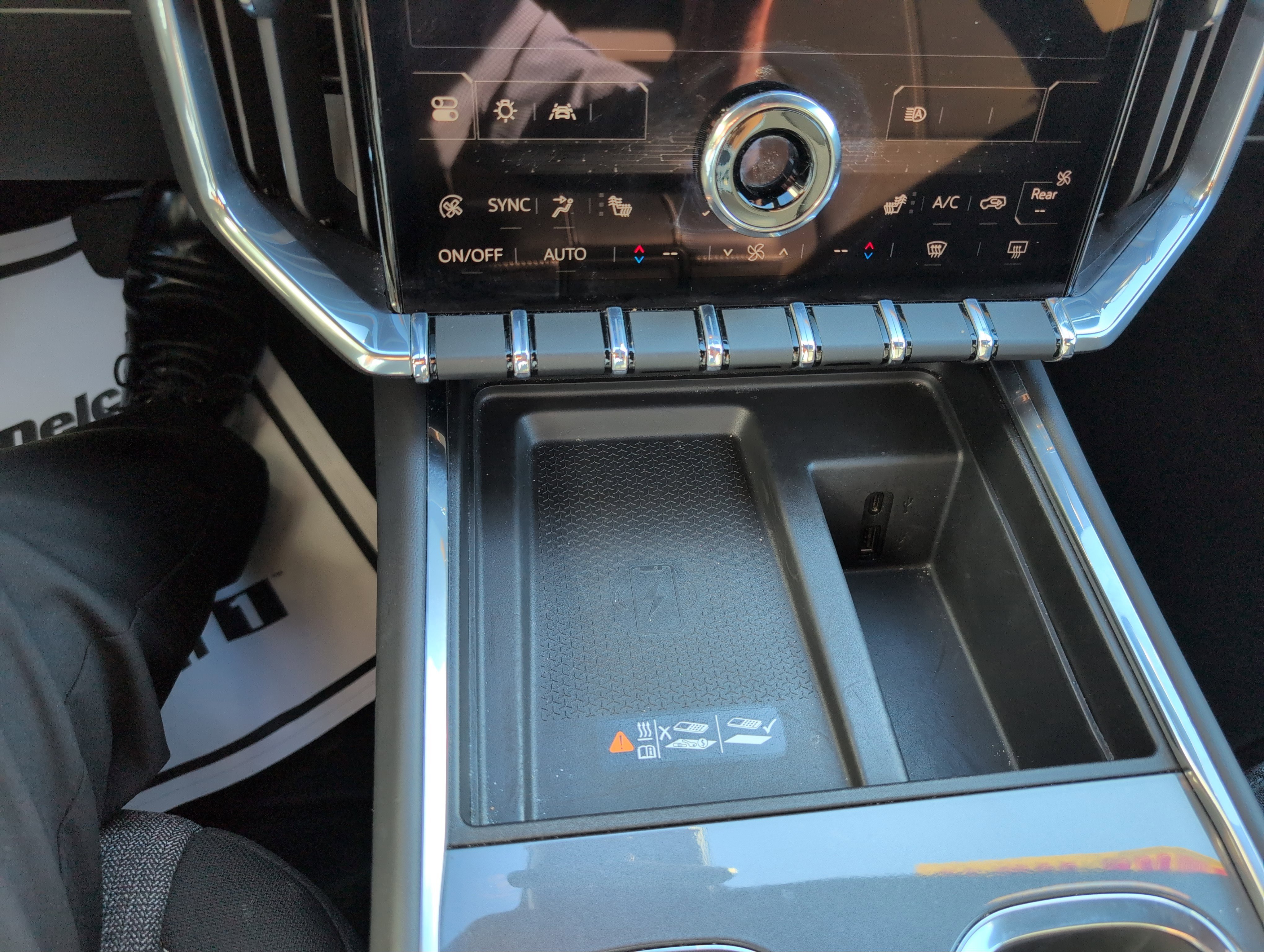 Used 2025 GMC Acadia Elevation image 26