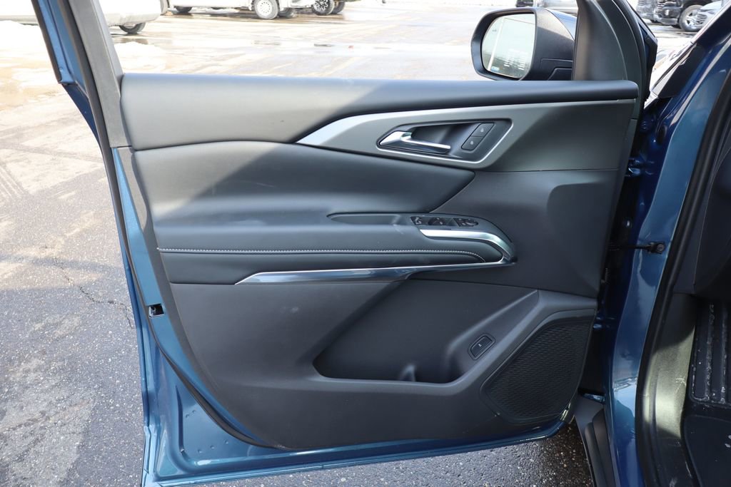 New 2026 Chevrolet Traverse LT w/ Midnight/Sport Edition image 9