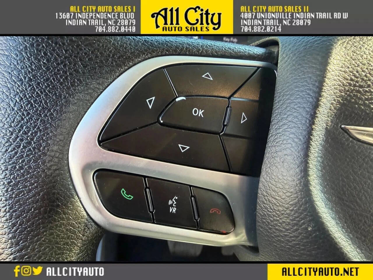 Used 2020 Chrysler Voyager Lxi FWD image 20