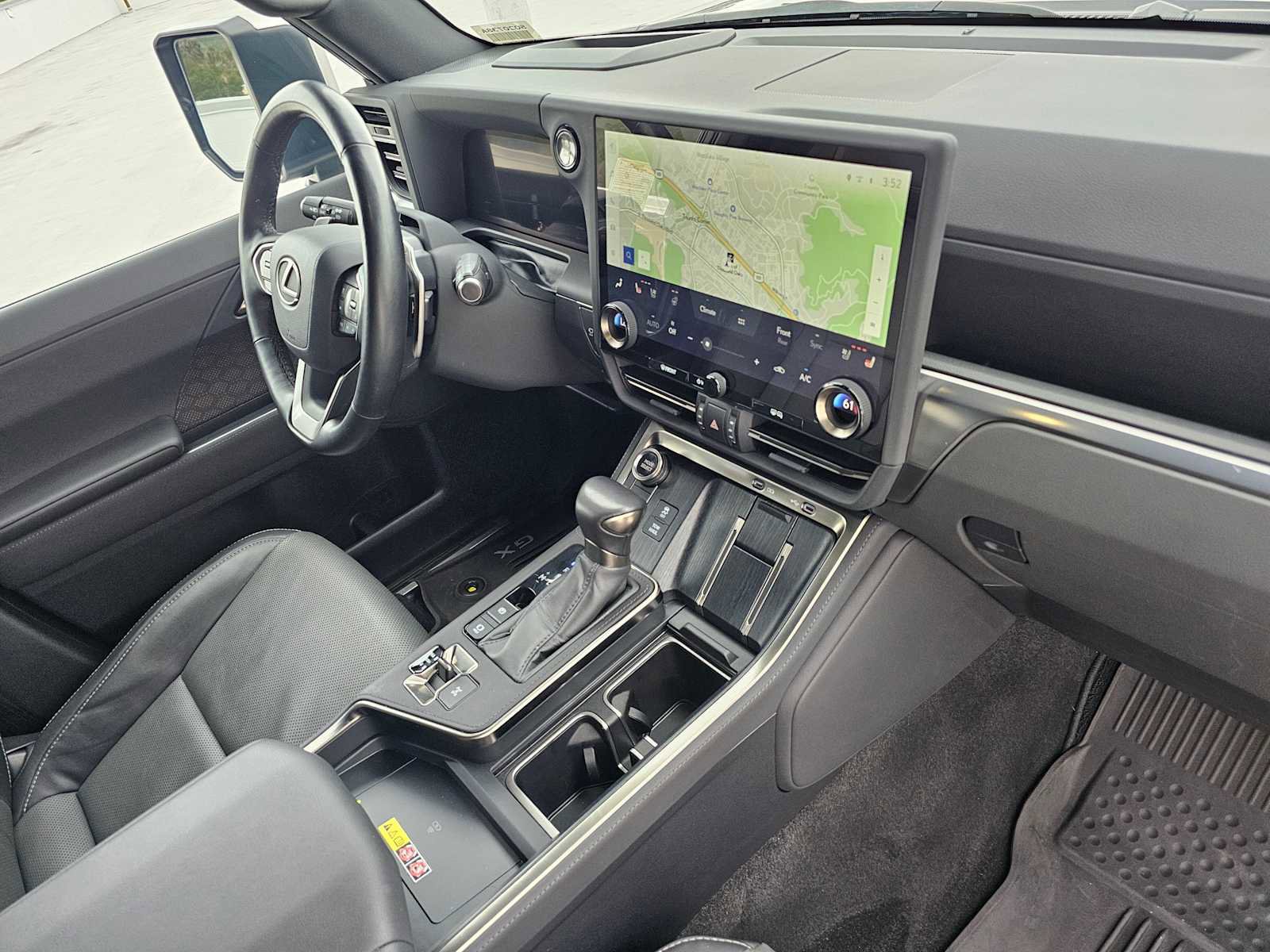 Used 2024 Lexus GX 550 w/ Accessory Package (2T) image 11