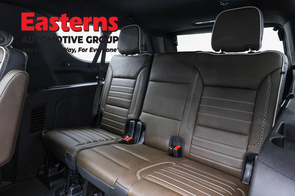 Used 2026 GMC Yukon XL Denali Ultimate AWD/4WD image 32