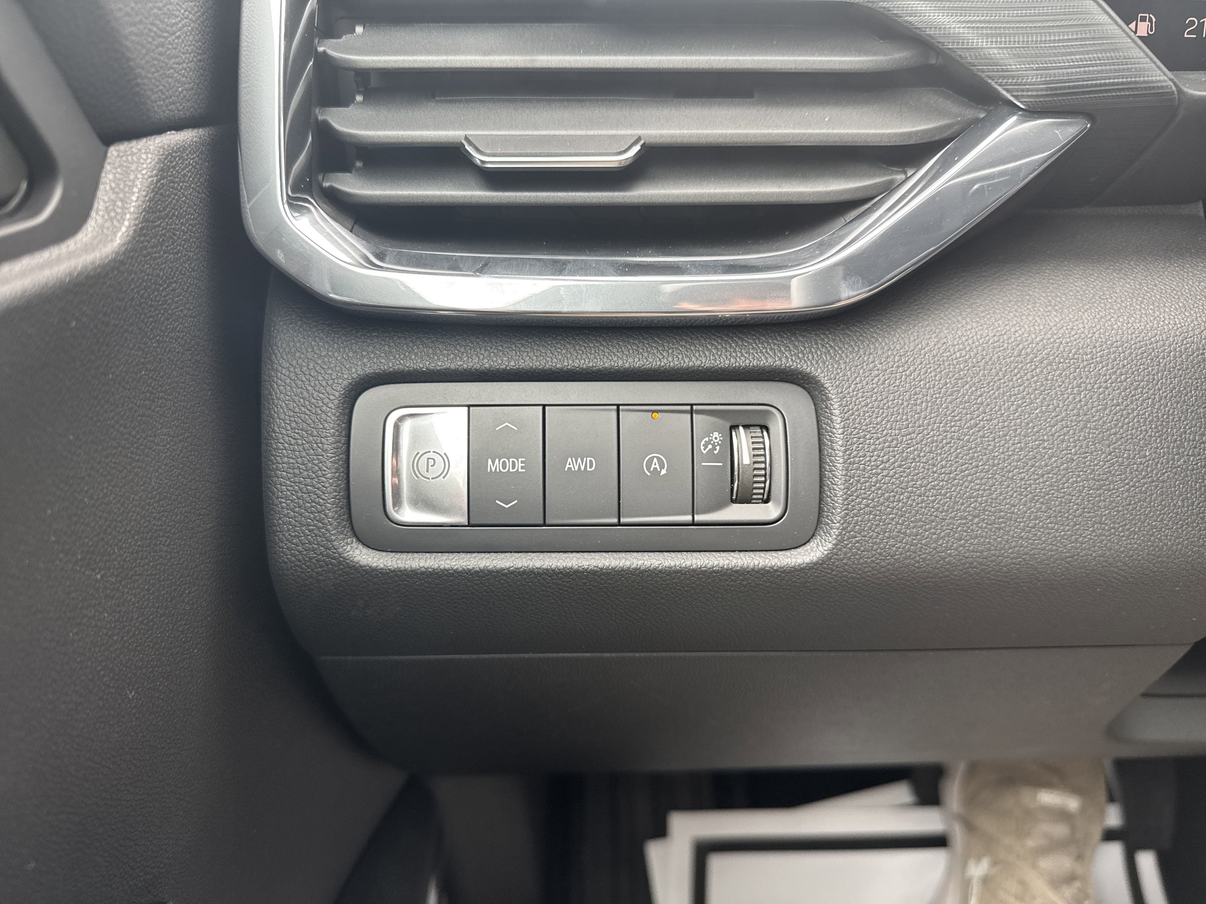 New 2025 GMC Acadia Elevation image 31