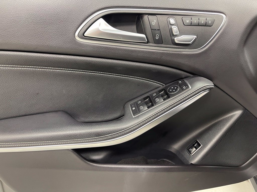 Certified 2020 Mercedes-Benz GLA 250 4MATIC image 18