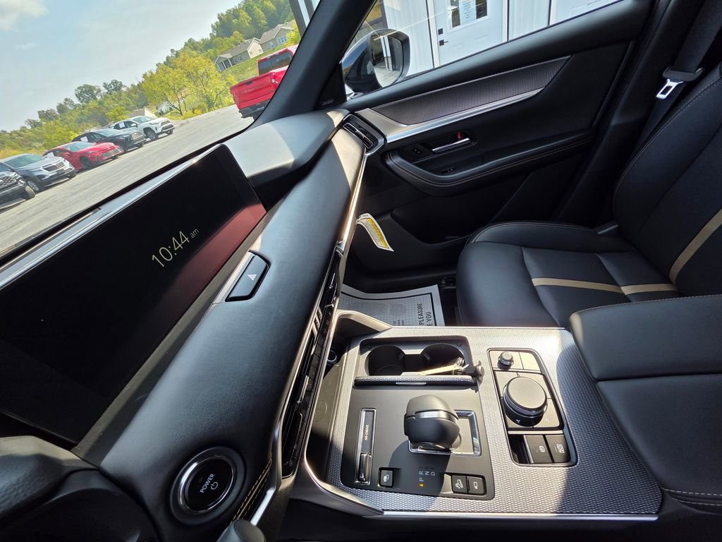 New 2025 MAZDA CX-70 Plug-In Hybrid w/ Premium Plus image 15