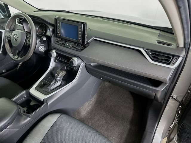 Used 2019 Toyota RAV4 LE image 30