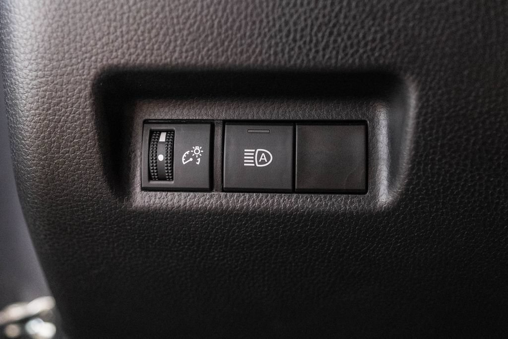 Used 2024 Toyota RAV4 XLE AWD/4WD image 22