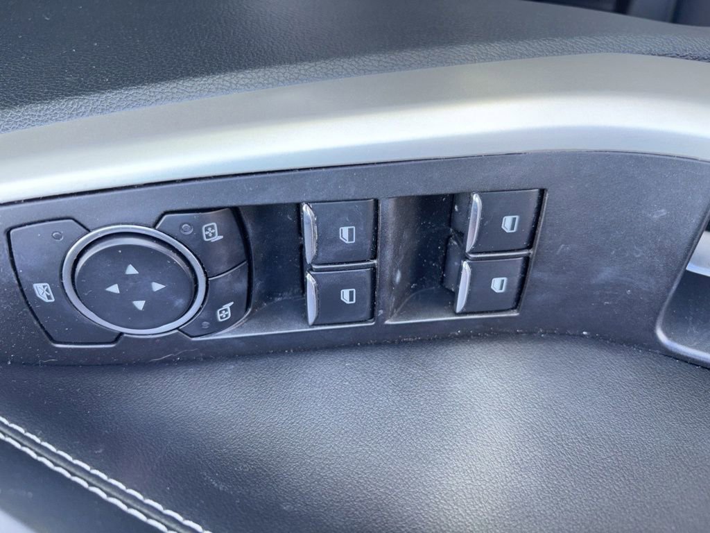 Used 2021 Ford Explorer XLT w/ Equipment Group 202A image 16