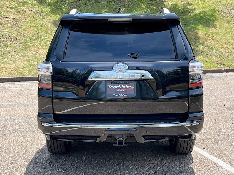 Used 2018 Toyota 4Runner Limited AWD/4WD image 23