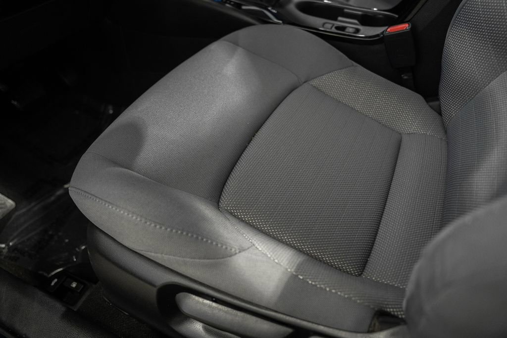 Used 2024 Toyota Corolla SE w/ SE Convenience Package image 29