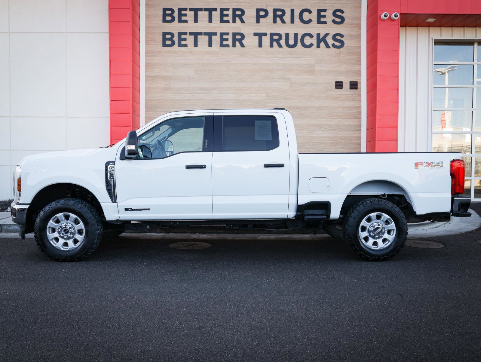 Used 2024 Ford F250 XLT w/ FX4 Off-Road Package image 7