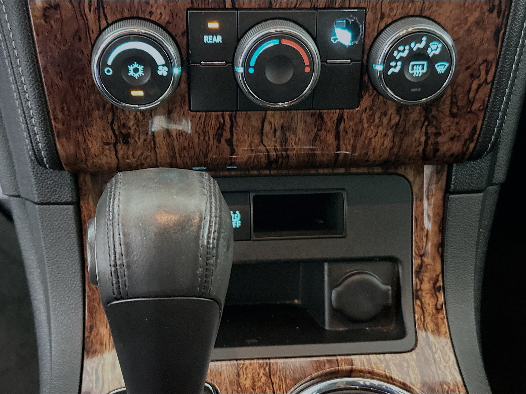 Used 2013 Chevrolet Traverse LT FWD image 22