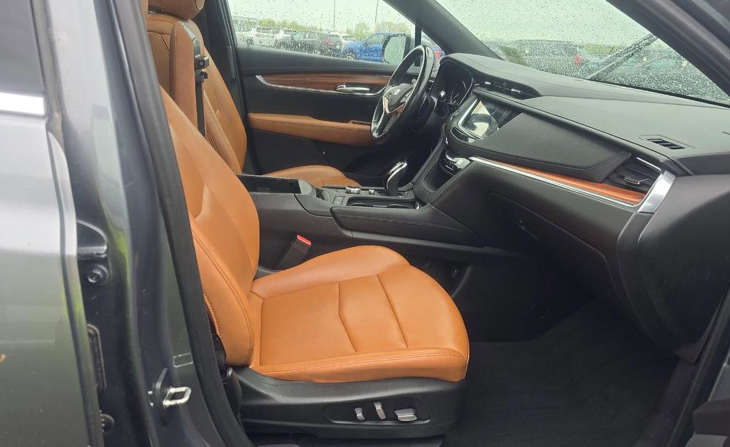 Used 2021 Cadillac XT5 Premium Luxury w/ LPO, Floor Liner Package AWD/4WD image 18