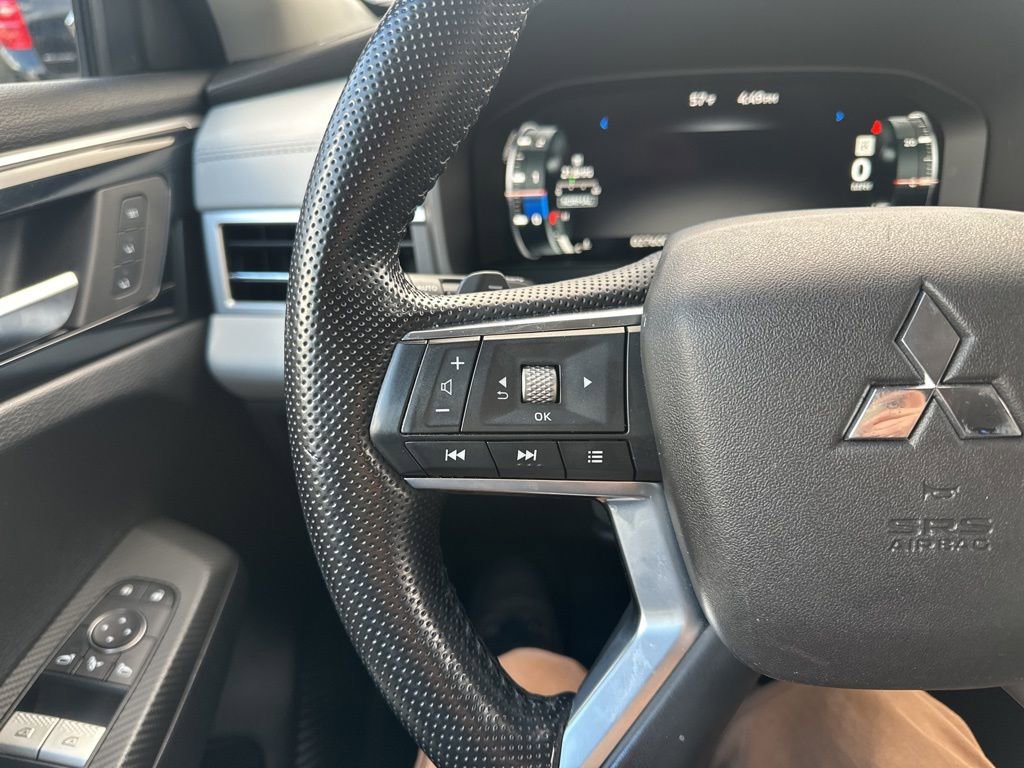 Used 2022 Mitsubishi Outlander SEL image 16