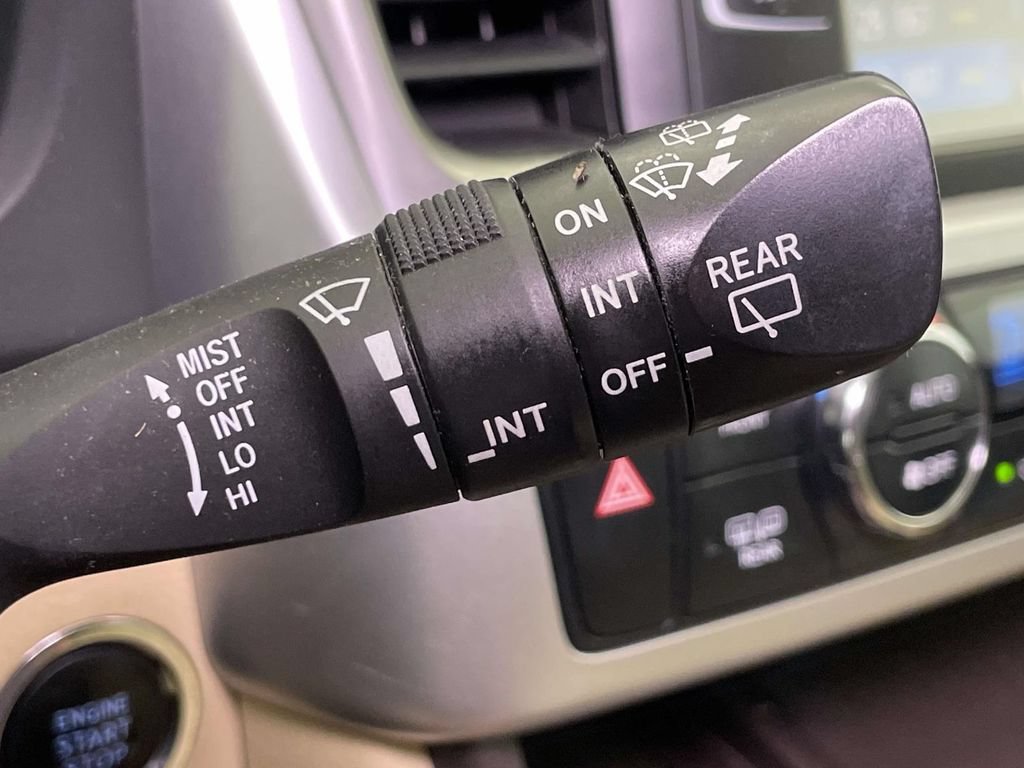 Used 2015 Toyota Highlander XLE AWD/4WD image 35