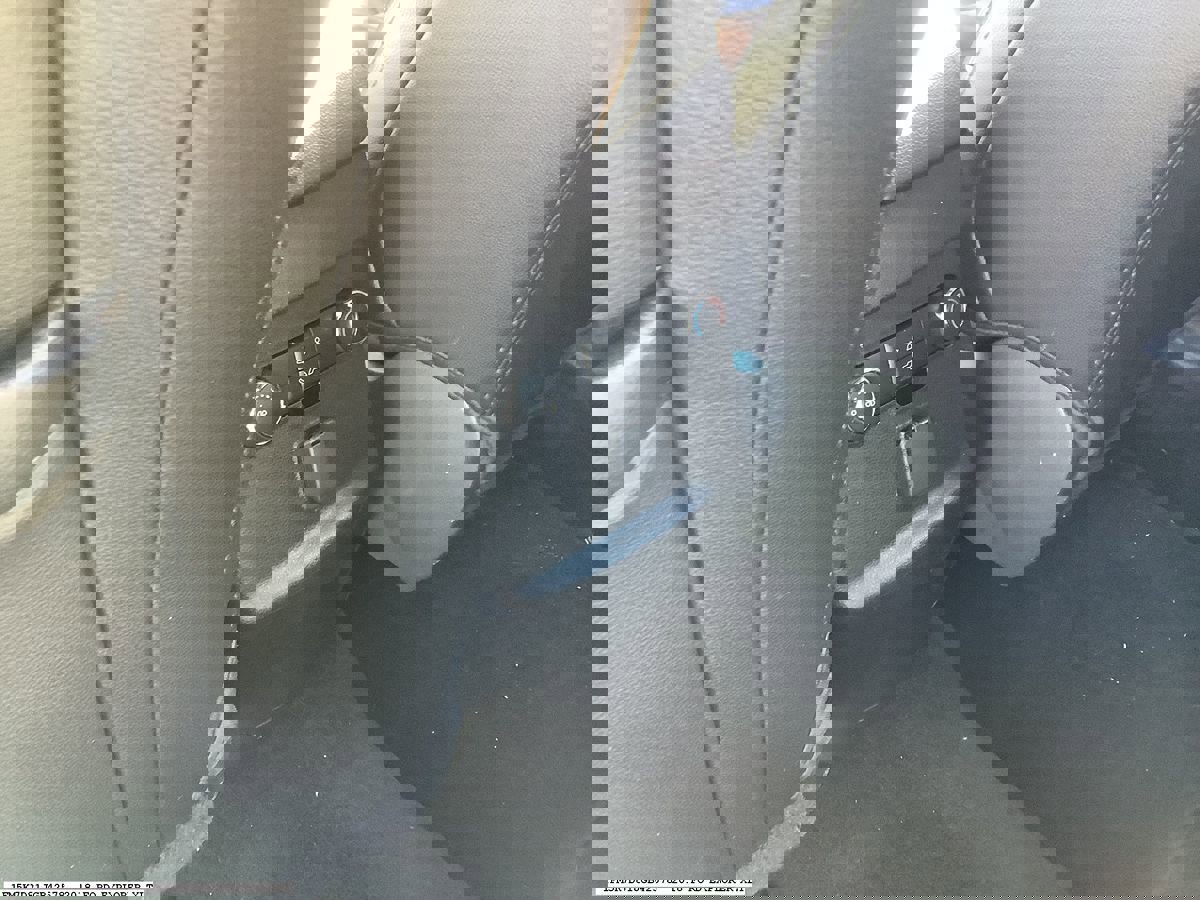 Used 2018 Ford Explorer XLT w/ Equipment Group 202A image 15