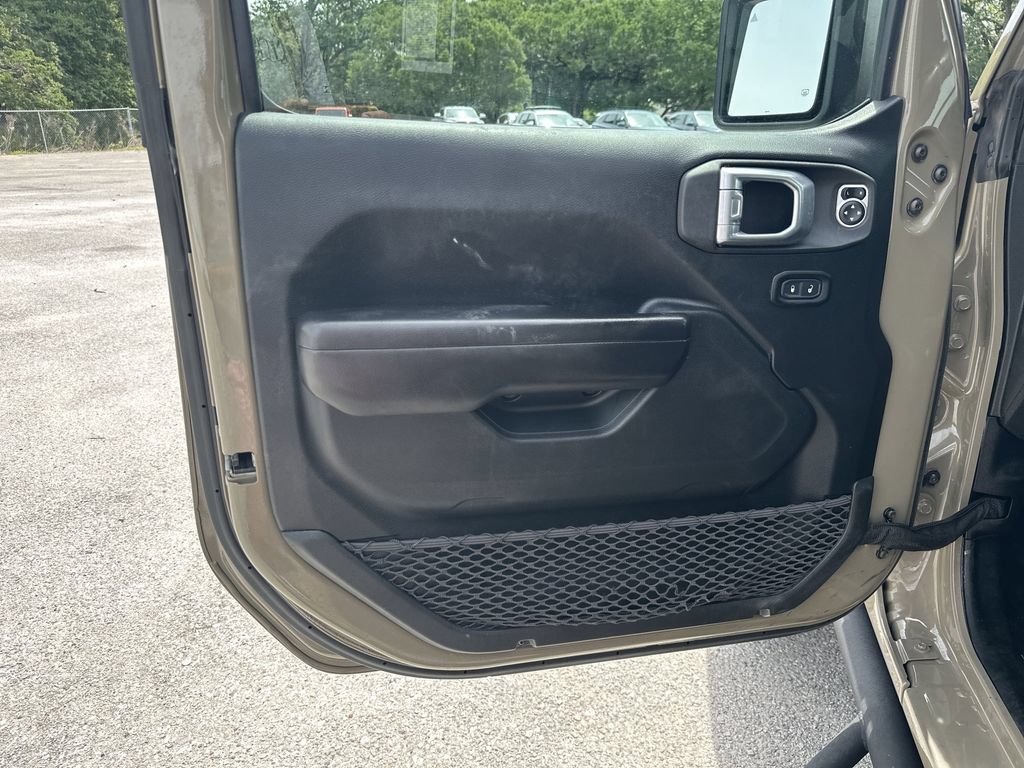 Used 2020 Jeep Gladiator Sport AWD/4WD image 16