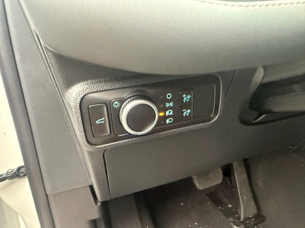 New 2026 Ford Explorer Active image 7