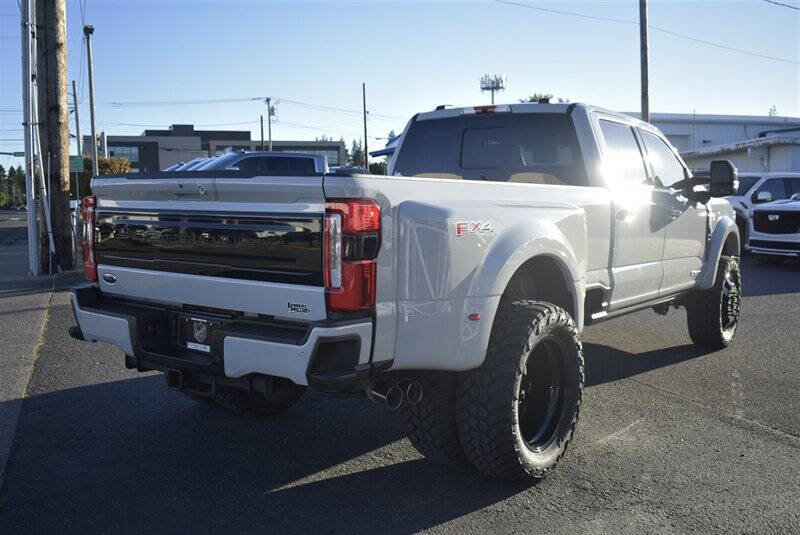 Used 2025 Ford F450 Platinum w/ FX4 Off-Road Package image 5