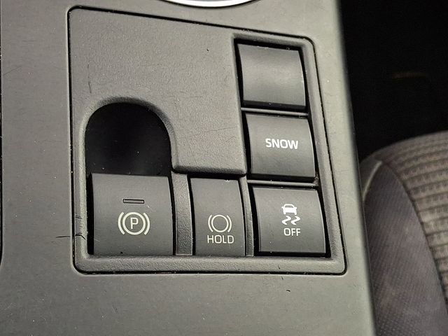 Used 2023 Toyota Highlander LE FWD image 28